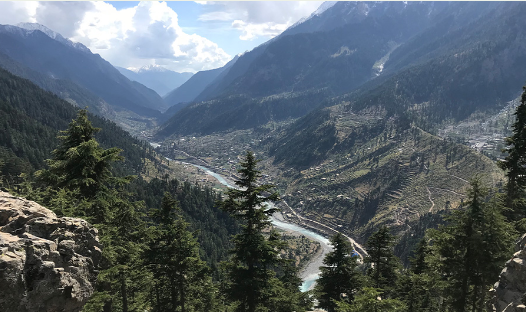 Over 318,000 Tourists Throng Northern Areas On Eid