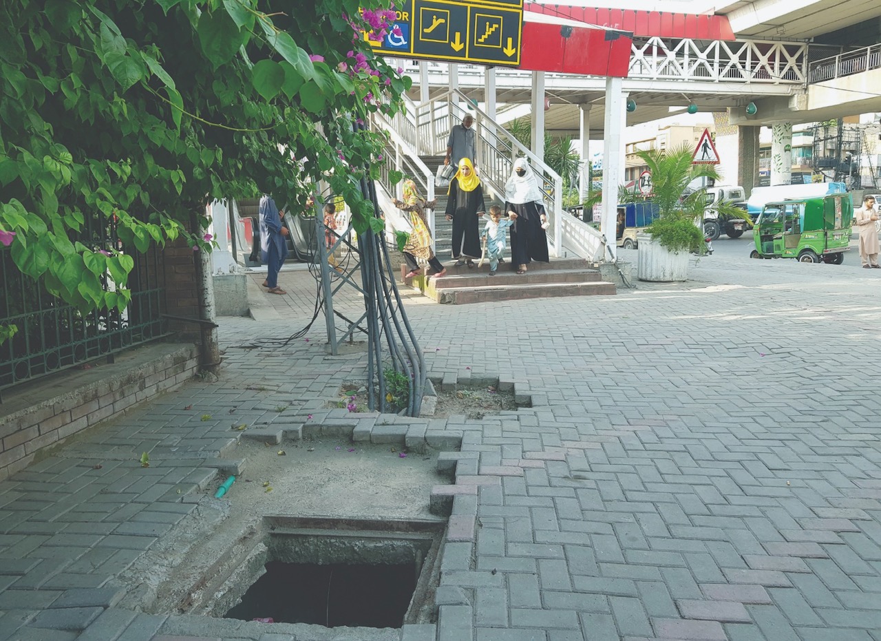 Manholes Hunting Human Lives in Pakistan