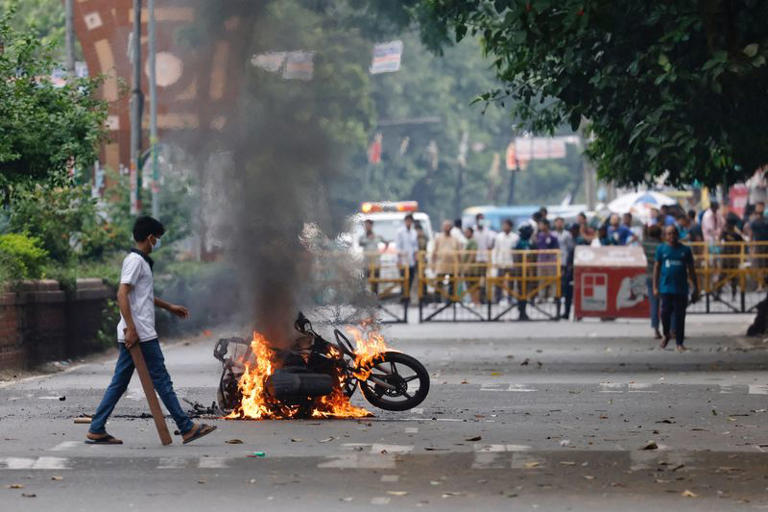 Bangladesh Closes Universities Following Deadly Protests