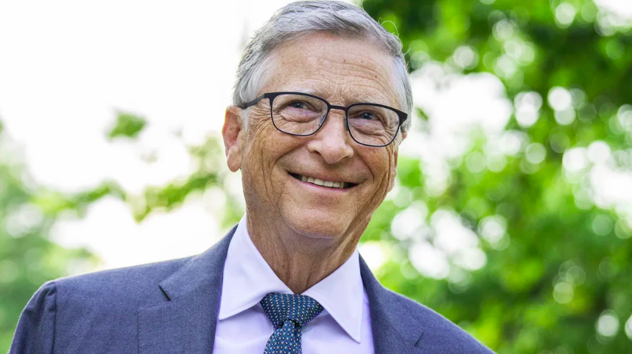Inside the Lives of World’s Seven Billionaires
