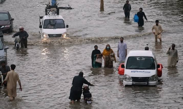 How Floods Breed a Public Health Crisis in Pakistan